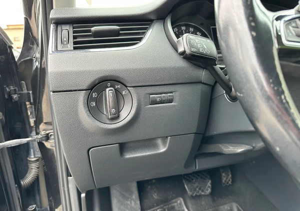 Skoda Octavia cena 36800 przebieg: 239000, rok produkcji 2014 z Grudziądz małe 667